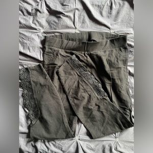 Torrid black lace detail leggings